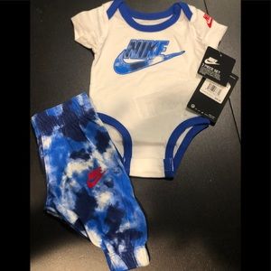 Newborn Nike 2 piece outfit